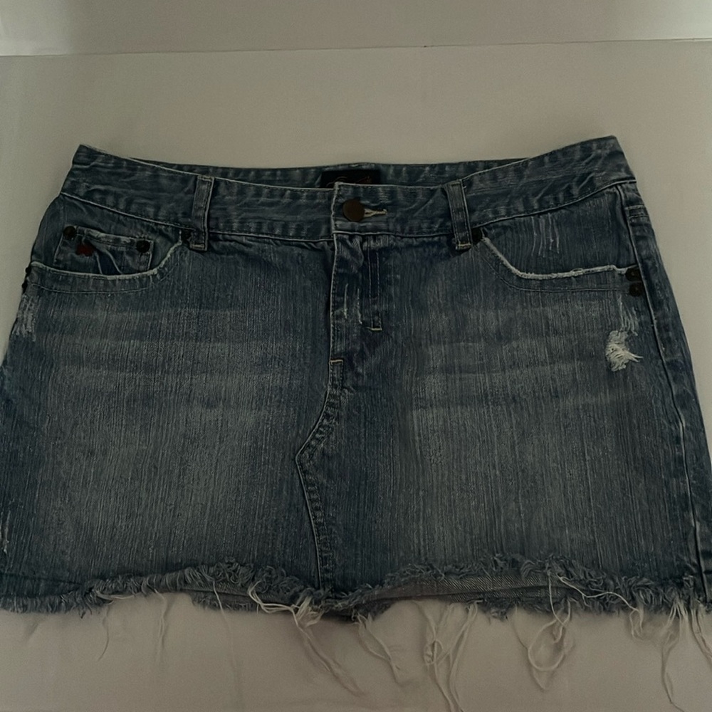 Aeropostale size 9/10 denim mini skirt. Skirt width 32”and length 13”. LIKE NEW